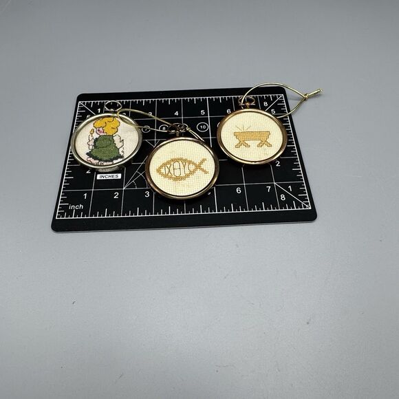 Vtg 3 Framed Cross Stitch Ornaments Fish Angel Manger Cradle Christmas Religous - Picture 1 of 14